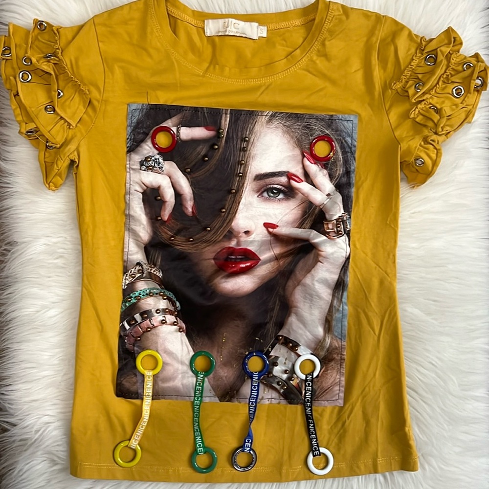 Cute 🥰 blouse, Size S, Mustard color, beautiful design with notable details.